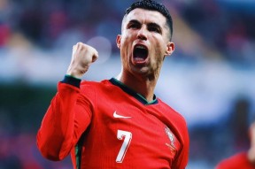 开云体育-包含C罗在DWG比赛中出色防守，爆冷引发热议！的词条